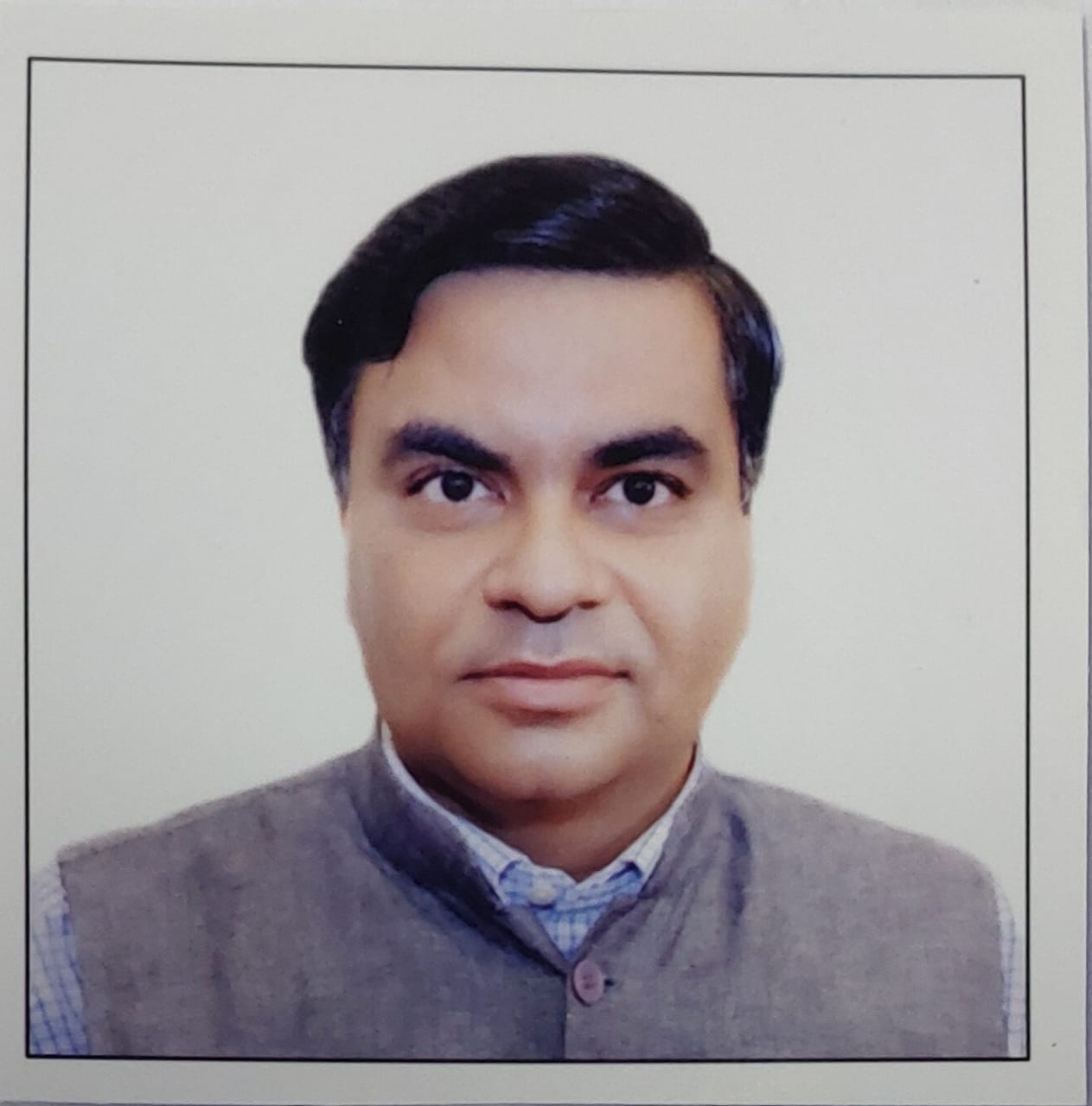 Shri Alok Tiwari 